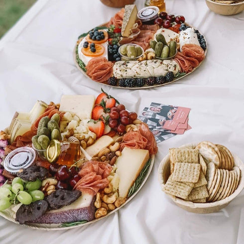 Naturally Chic Palm Leaf Trays 13 Inch Round - Bamboo Like, Eco Friendly, Disposable, Compostable and Biodegradable Serving Platters for Charcuterie Boards, Catering and Parties