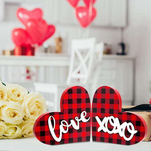 Hicarer 2 Pieces Valentine's Day Heart Wood Sign, Romantic Buffalo Plaid Be Mine Love Heart Wood Home Decoration, Wood Grain Block and Slices Decorations for Wedding Valentines Day Party (Red Plaid)