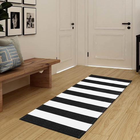 Seavish Black and White Striped Rug, 23.6" x 51.2" Indoor Outdoor Door Mat Welcome Mats for Front Door Layering Rug Front Porch Mat Rug Handmade Woven Rug Runner Farmhouse Rug Washable Throw Rugs