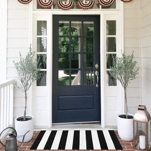 Seavish Black and White Striped Rug, 23.6" x 51.2" Indoor Outdoor Door Mat Welcome Mats for Front Door Layering Rug Front Porch Mat Rug Handmade Woven Rug Runner Farmhouse Rug Washable Throw Rugs