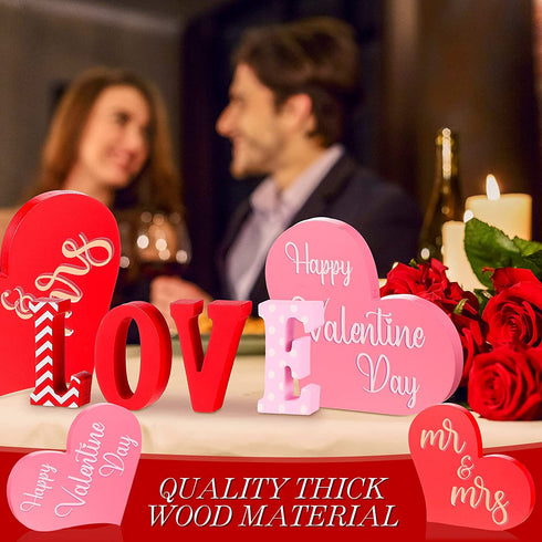 Valentine's Day Wooden Table Sign Decoration 3 Pieces Heart Wooden Signs Love Letter Home Decor Rustic Romantic Mr and Mrs Sign for Valentine's Day Wedding Table Party Home