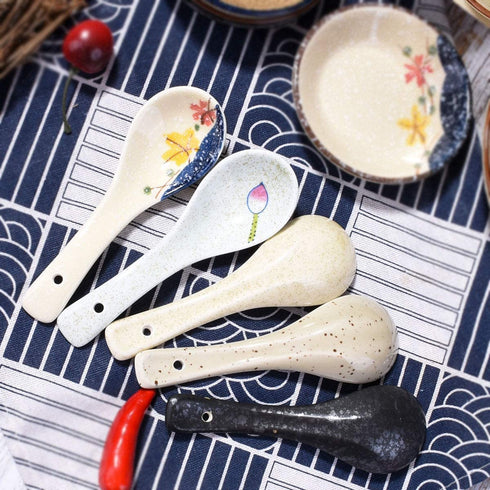 Whitenesser Japanese Retro Soup Spoons Set of 5, Ceramic Spoon Suitable for Soup, Gravy, Cake, Oatmeal, Chaos, Dumplings,Salad