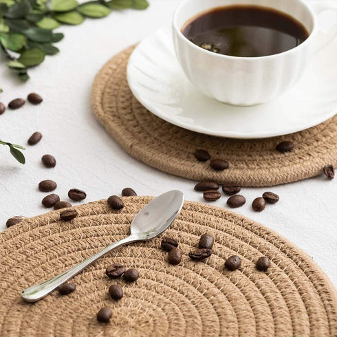 4 Pack Round Woven Placemats, Braided Tablemats Natural Jute Handmade Woven Placemats Heat Resistant Non-Slip Potholder for Dining Table (11.8 inch )