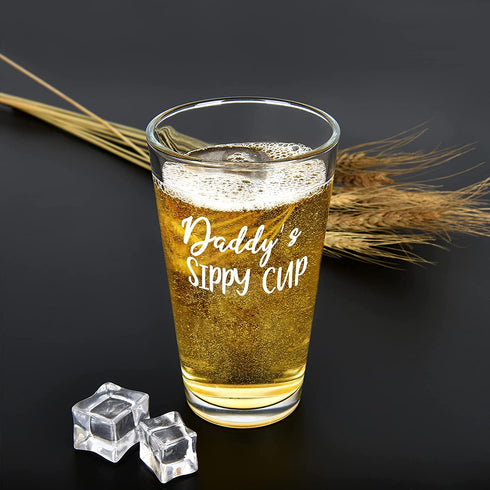 Father Gift - Daddy™s Sippy Cup Beer Glass 15Oz, Funny Dad Beer Pint Glass for Men Dad Father New Dad Husband Daddy, Special Beer Glass Idea for Father™s Day Christmas Birthday, 15Oz