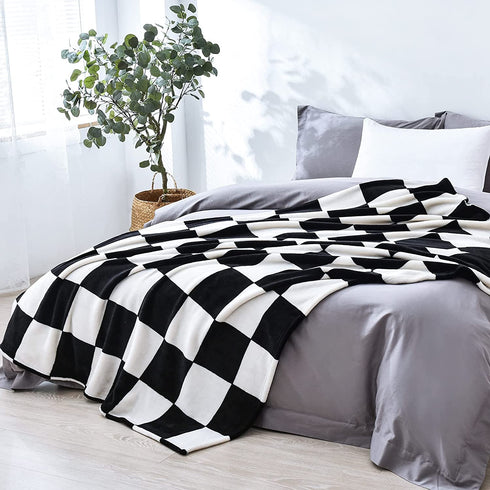 Vessia Large Flannel Fleece Plush Blanket Throw Size(50"x70") - Black and White Checker Lightweight Blanket - Super Soft Cozy Microfiber Blanket for Chair, Sofa, Couch, Bed, Camping, Travel