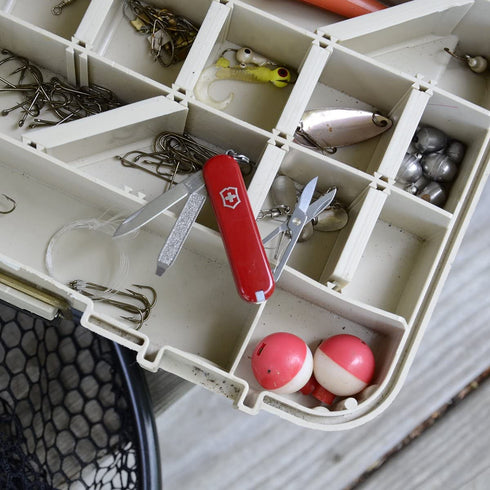 Victorinox Swiss Army Classic SD Pocket Knife