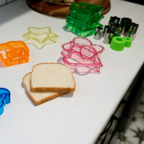 Sandwich Cutters for kids Create Fun & Healthy Bento Lunch Box School Lunches in Minutes - Includes Fruit and Vegetable cutters Food Picks and Scratch Cards