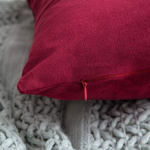 MIULEE Pack of 2 Velvet Pillow Covers Decorative Square Pillowcase Soft Solid Wine Red Cushion Case for Decor Sofa Bedroom Car 22 x 22 Inch 55 x 55 cm