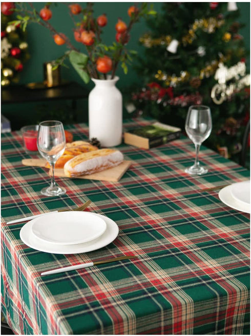 Plaid Tablecloth 57x84 Inch Green Christmas Table Cloth Checkered Fabric for Holiday Picnic Christmas Table Decoration