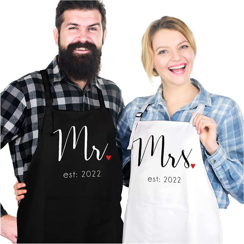 Prazoli His and Her Aprons - Mr Mrs Established 2022 Couples Engagement Gift , Cute Bridal Shower Gift Anniversary Wedding Registry Items & Decoration , Housewarming Gifts For New Home Newlywed Gift
