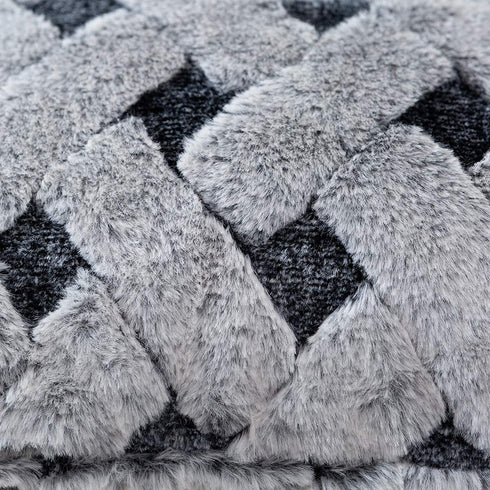 Skrwadi Pack of 2 Throw Pillow Covers,Faux Fur Throw Pillowcovers Cushion Covers Luxury Soft Decorative Pillowcase Fuzzy Pillow Covers for Bed/Couch,20x20 Inch Dark Grey