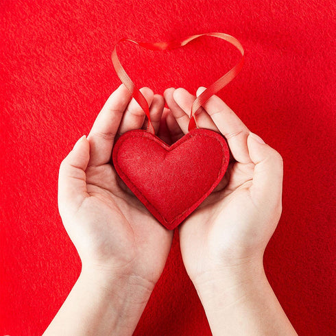 WILLBOND 30 Pieces Valentines Hanging Felt Heart Ornaments Red Felt Heart Christmas Ornaments for Wedding Valentine Party Decoration