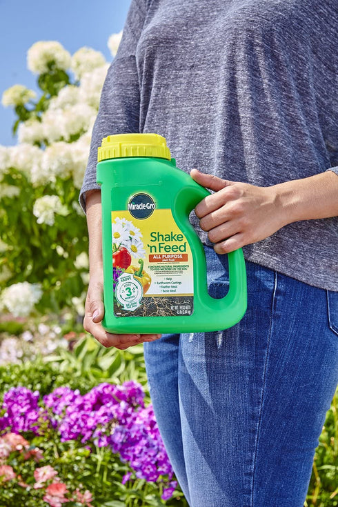 Miracle-Gro Shake 'N Feed All Purpose Plant Food, Plant Fertilizer, 4.5 lbs.