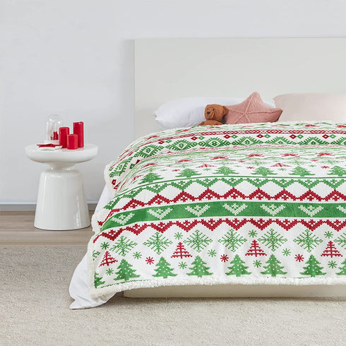 Touchat Sherpa Christmas Throw Blanket, Fuzzy Fluffy Soft Cozy Blanket, Fleece Flannel Plush Microfiber Blanket for Couch Bed Sofa (50" X 60", Christmas Tree)