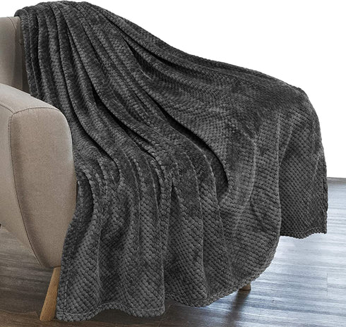 PAVILIA Waffle Textured Fleece Throw Blanket for Couch Sofa, Charcoal Gray | Soft Plush Velvet Flannel Blanket for Living Room | Fuzzy Lightweight Microfiber Throw for All Seasons, 50 x 60 Inches