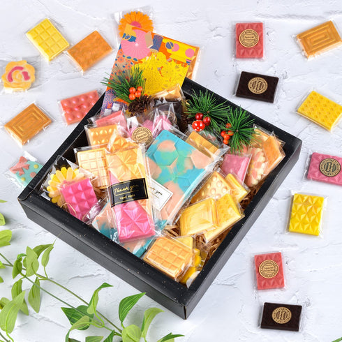 1 Pc Break Apart Chocolate Molds Silicone Deep Candy Bar Molds Silicone Shapes, Silicone Molds for Wax Melts Large( Pyramid )