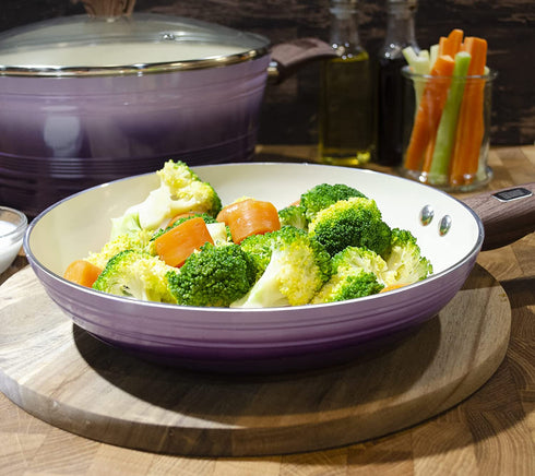 Robert Irvine 11" Fry Pan - Aluminum Skillet with Ceramic Non-Stick Coating & Induction Ready Base - Oven Compatible - Dishwasher Safe, Easy to Clean - Black