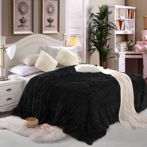 LOCHAS Super Soft Shaggy Faux Fur Blanket, Plush Fuzzy Bed Throw Decorative Washable Cozy Sherpa Fluffy Blankets for Couch Chair Sofa (Black 50" x 60")
