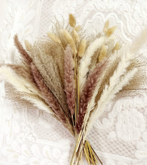 Natural Dried Pampas Grass, 60Pcs Pampas Grass Decor, Pompous Reed Grass Plants Boho Decor Wedding Decorations Boho Pampas Grass Flower Arrangements Home Decor(Oval)