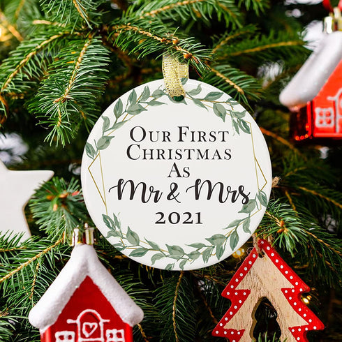 Moblade Our First Christmas As Mr & Mrs 2021 Christmas Ornament, for Couples Newlyweds Married, Wedding Decoration Ornament, Wedding Keepsake Ornament 2021