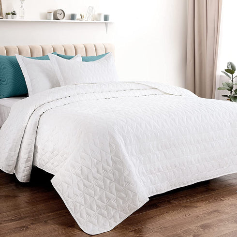 Lucian White Quilt Set Twin Size, Geometric Pattern Stitched Bedspread, Lightweight Breathable Summer Comforter Coverlet Sets for All Season, 1 Quilt (68"x86") and 1 Pillow Sham