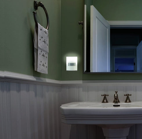 GE Enbrighten LED Motion Sensor Night Light, Plug-in, 40 Lumens, Warm White, UL-Certified, Energy Efficient, Ideal Nightlight for Bedroom, Bathroom, Kitchen, Hallway, 12201, White, 1 Pack