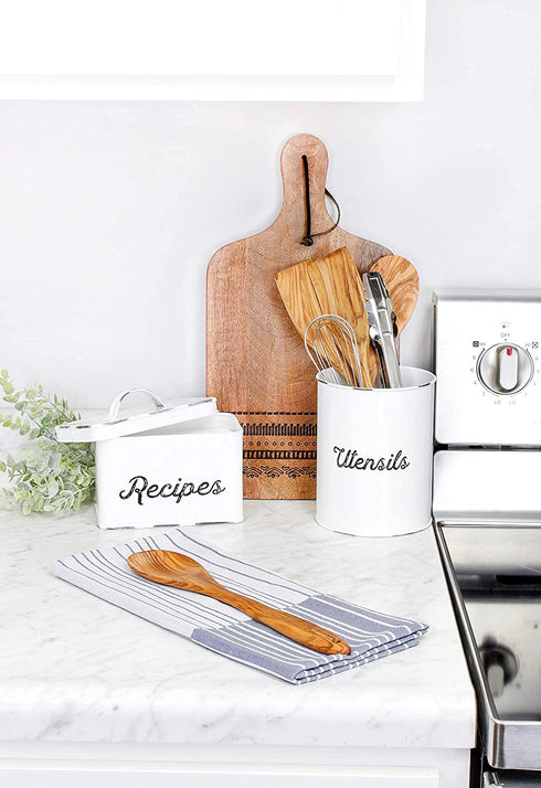 AuldHome Rustic White Recipe Box; Enamel Farmhouse Recipe Holder and Organizer for 4 x 6 Inch Recipe Cards