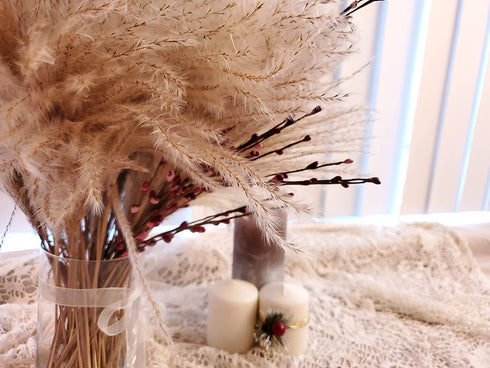 100 pcs Fluffy Pampas Grass Reeds Dried Flower, 17" Tall Not Sparse Natural Plant for Boho Wedding Bouquet Arrangement, Rustic Floral Home Decoration, Vase Filler for Living Room Decor for All Seasons