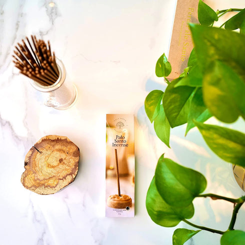 Palo Santo Incense Sticks, Sustainably Harvested in 1989 in Peru, 30 Sticks, 30 Minutes Burning Time, 15g, 100% Natural Wood Ingredients - No Perfume, No Additives, No Oils