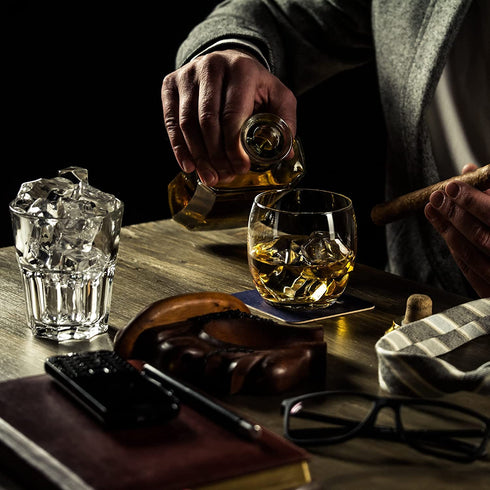 Whiskey Decanter With Glass Stopper - Capitol Liquor Decanter - Airtight Stopper for Wine, Bourbon, Brandy, Juice, Water - Decanter Sets For Men Christmas Gifts for Dad Boyfriend Husband Him - 24 oz