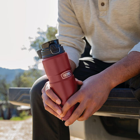 THERMOS Stainless King Vacuum-Insulated Drink Bottle, 24 Ounce, Matte Green