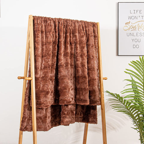TOONOW Soft Throw Blanket for Couch, No-Shedding Faux Fur Blankets, 300GSM Reversible Fuzzy Blanket 51"x 67" Warm Blankets for Bed, Sofa, Living Room (Brown)