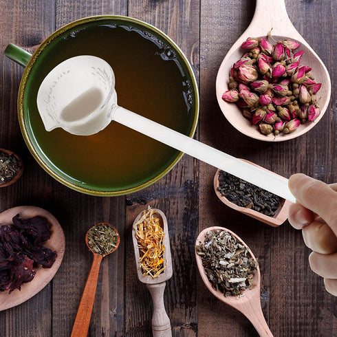 Yardwe Glass Serving Ladle Gravy Tea Ladle Long Handle Glass Spoons for Soup Punch Bowl Sauce Drinks Tea Coffee Kitchen Ladle Spoons (Transparent)