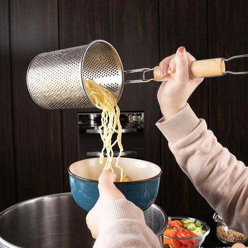 MyLifeUNIT Spaghetti Strainer Spoon, Stainless Steel Food Strainer Noodle Strainer with Handle