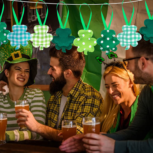 20 Pieces St. Patrick 's Day Shamrock Ornaments, Luck Hanging Green Clover Ornament for St. Patrick 's Day Party Outdoor Indoor Decorations