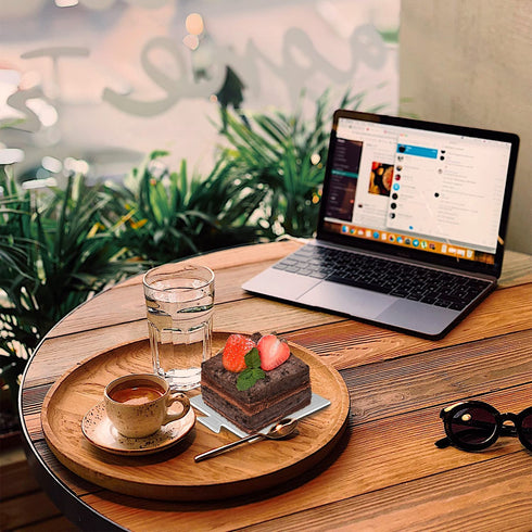 200 Pcs Mini Cake Boards, Silver Mousse Cake Boards Mini Cake Bases Cake Paper Board Plates Cupcake Dessert Displays Tray Cardboard Dessert Board Pastry Base - Grease Proof (Square Cake Boards)