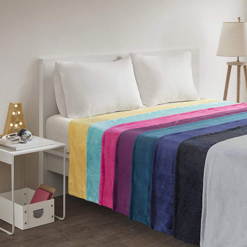 Intelligent Design Microlight Plush Luxury Oversized Blanket Premium Soft Cozy for Bed, Couch or Sofa, King, Teal