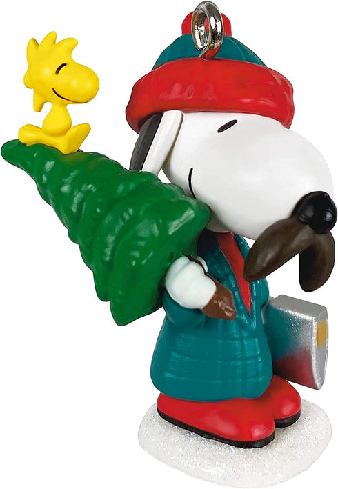Hallmark Keepsake 1.26" Miniature Christmas Ornament 2021, Peanuts Winter Fun with Snoopy, Mini