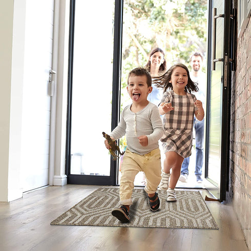 Indoor Doormat, Front Back Door Mat Rubber Backing Non Slip Door Mats 20?x31.5? Absorbent Resist Dirt Entrance Doormat Inside Floor Mats Area Rug for Entryway Machine Washable Low-Profile (Brown)