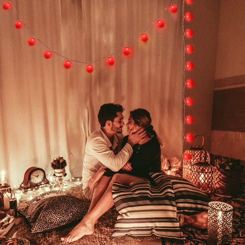 Doratale 8.5Ft Valentine's Day Decorations String Lights, Red Heart String Lights Outdoor with 10 Bulbs, Connectable Valentine's Day Fairy Heart Shape Lights for Indoor Outdoor Holiday Party Wedding
