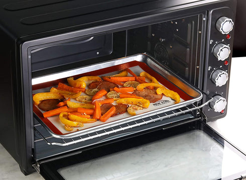New Star Foodservice 38439 Commercial-Grade 18-Gauge Aluminum Sheet Pan/Bun Pan & Silicone Baking Mat Set, 13" L x 18" W x 1" H (Half Size)