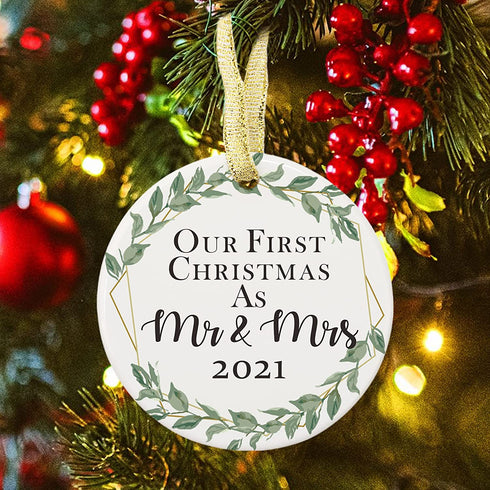 Moblade Our First Christmas As Mr & Mrs 2021 Christmas Ornament, for Couples Newlyweds Married, Wedding Decoration Ornament, Wedding Keepsake Ornament 2021