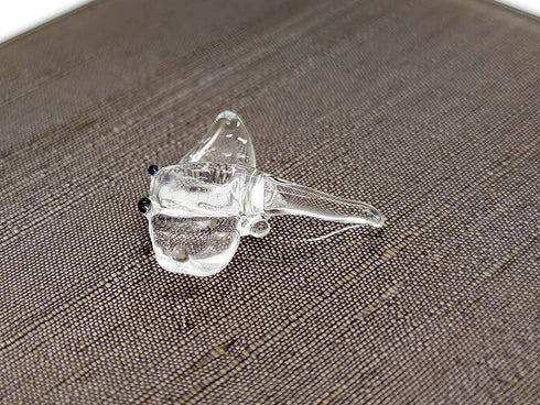 Sansukjai Rare Manta Ray Tiny Crystal Figurines Hand Blown Clear Glass Art Sea Animals Collectible Gift Home Decor (N)