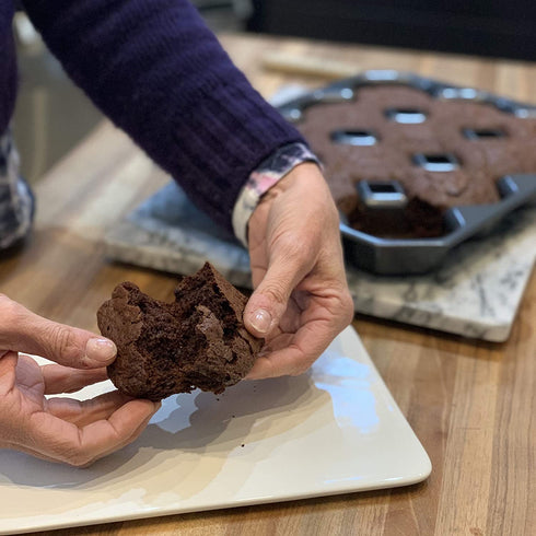 Bakelicious Crispy Corner Brownie Pan, 10.5 x 13.63 x 1.5 inches