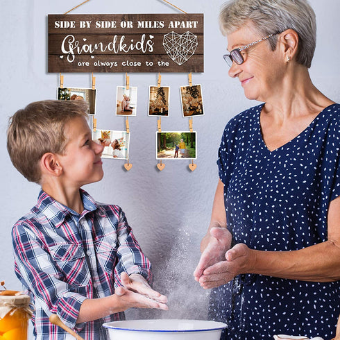 Grandma Gifts Nana Grandma Photo Holder, Gifts for Grandmother Grammy Present from Granddaughter and Grandson, Clips and Twine for Photo Hanging, Grandkids Photo Frame for The Best Grammy Ever Gifts