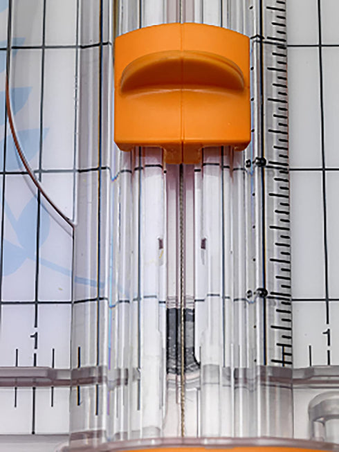 Fiskars 9 Inch SureCut Paper Trimmer (154460-1007)