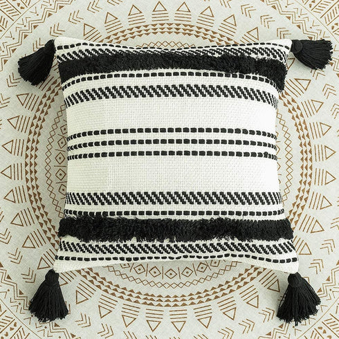 ToGeeKa Boho Woven Tufted Decorative Throw Pillow Covers, Soft Warm Woven Square Cushion Case with Tassels for Couch Sofa Bedroom Office Car, 18 x 18 inch (45 x 45 cm), Black & White