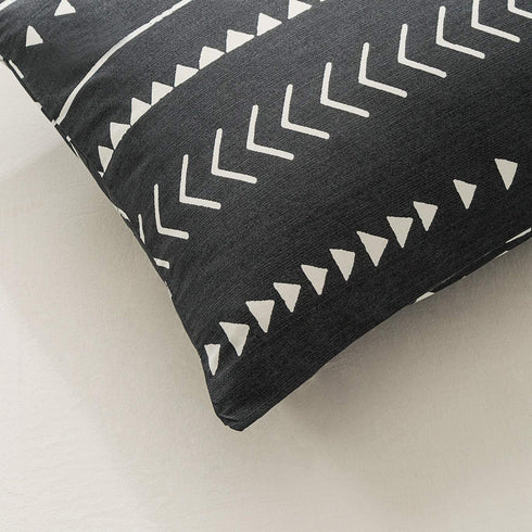 SUSYBAO 100% Cotton Pillowcases Queen Size Set of 2 Black Aztec Geometric Pattern Bed Pillow Covers Envelope Closure End Pillow Encasement Home Decor Soft Lightweight Durable, 20 in x 26 in