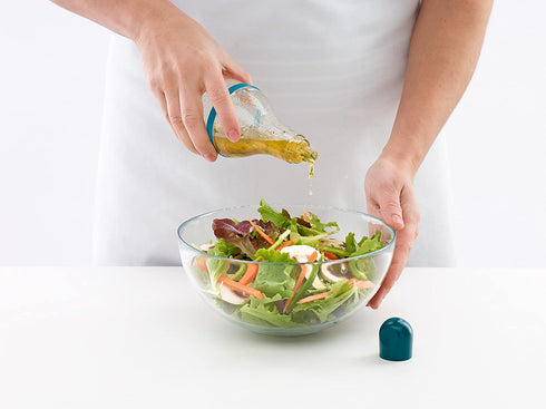 Lekue Salad Dressing Shaker, Red