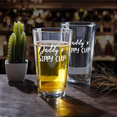Father Gift - Daddy™s Sippy Cup Beer Glass 15Oz, Funny Dad Beer Pint Glass for Men Dad Father New Dad Husband Daddy, Special Beer Glass Idea for Father™s Day Christmas Birthday, 15Oz